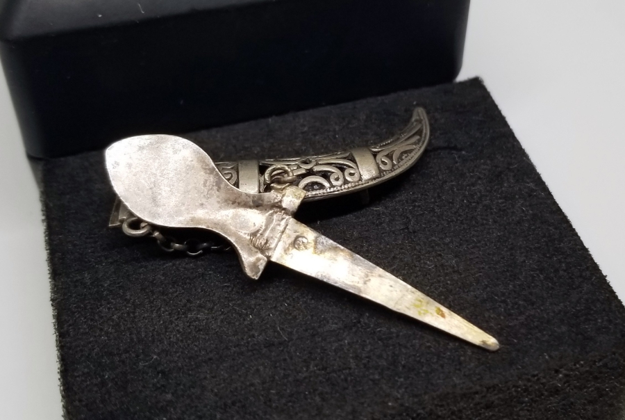 OSMANLI DÖNEMİ EL YAPIMI KAMA FORMLU GÜMÜŞ BROŞ