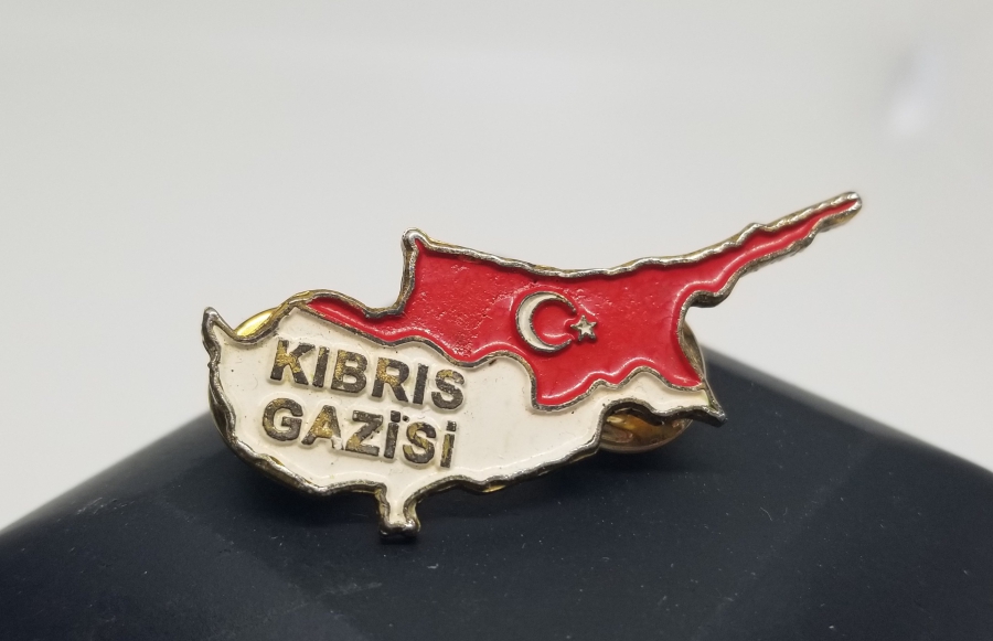 MİNE İŞÇİLİKLİ ANTİKA KIBRIS GAZİSİ ROZETİ