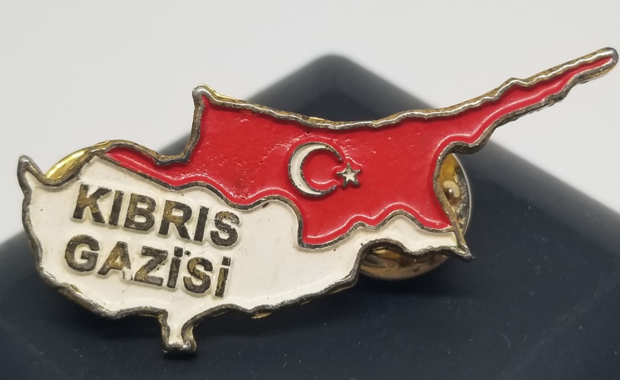 MİNE İŞÇİLİKLİ ANTİKA KIBRIS GAZİSİ ROZETİ