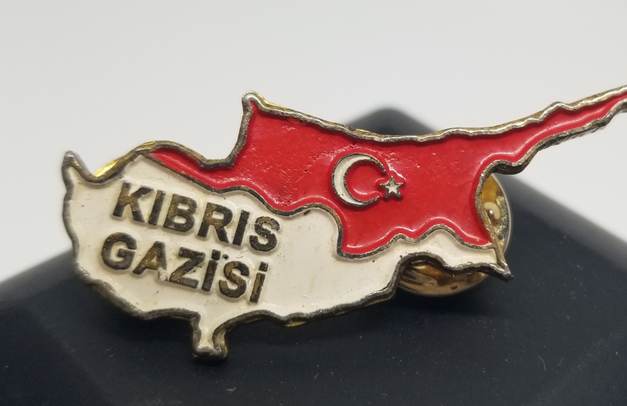 MİNE İŞÇİLİKLİ ANTİKA KIBRIS GAZİSİ ROZETİ