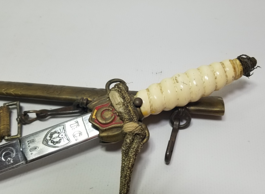 ORİJİNAL KININDA VE FINDIK PÜSKÜLÜYLE HARP OKULU SUBAY MEÇİ