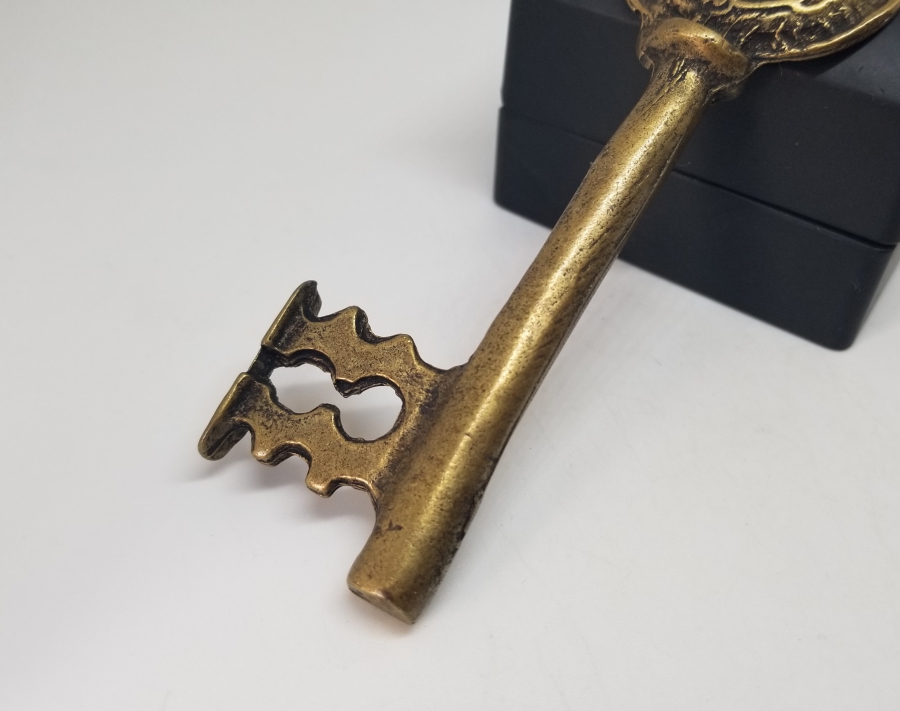 BRONZ DÖKÜM DEKORATİF ANAHTAR