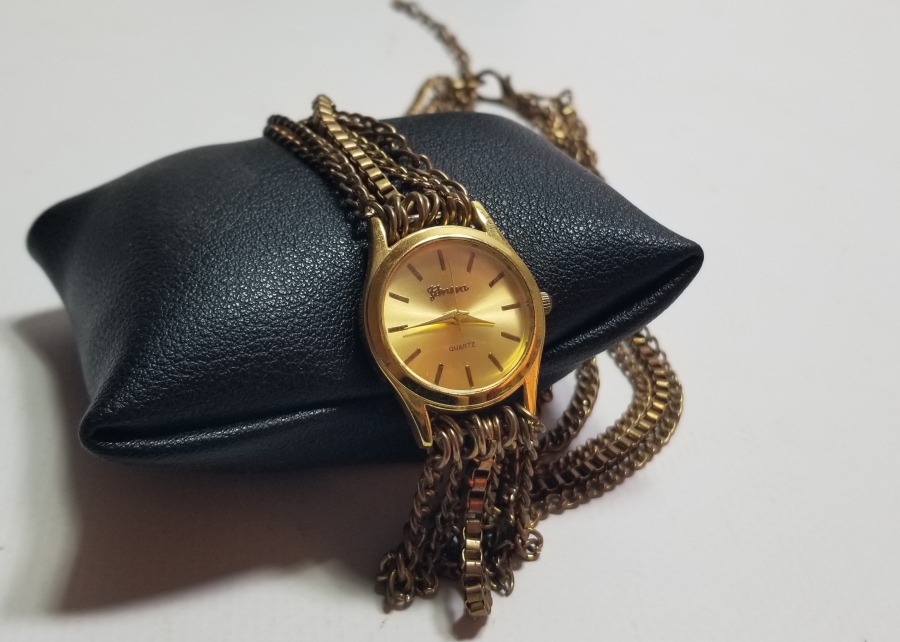 ALTIN KAPLAMA KOLYE FORMLU PİLLİ SAAT