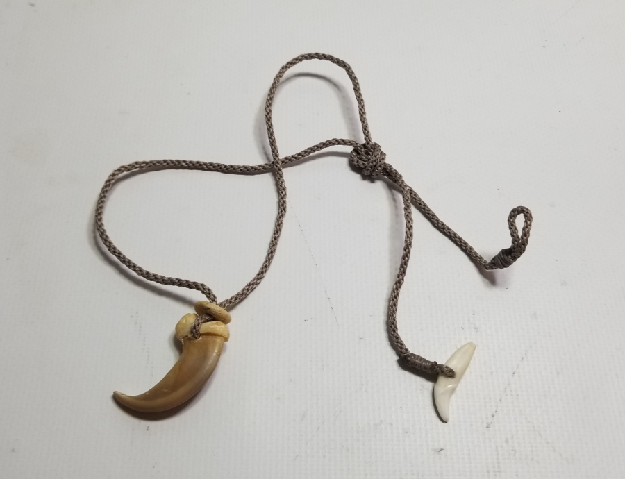AYI PENÇESİNDEN YAPILMIŞ ANTİKA KOLYE